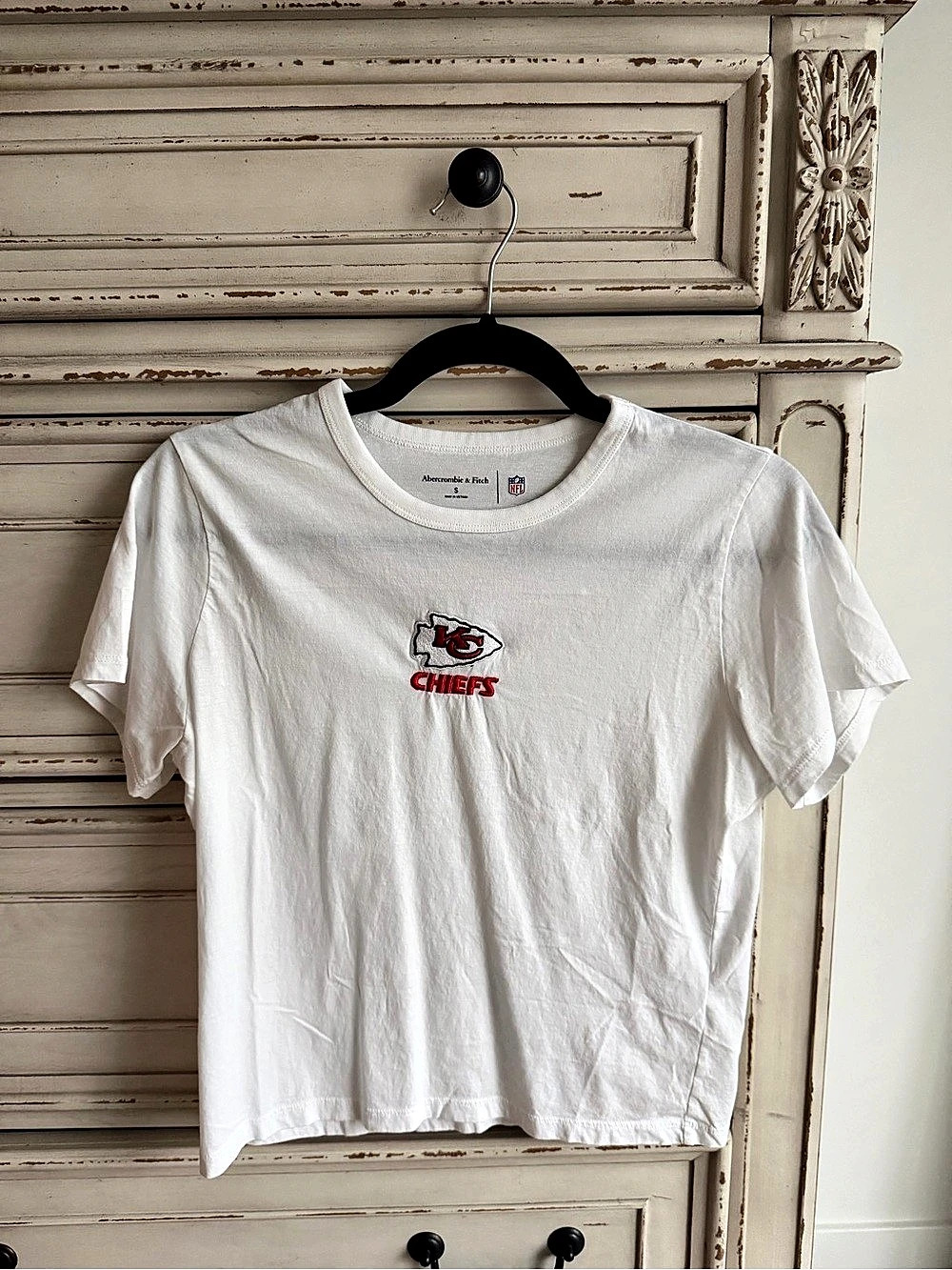 Abercrombie & Fitch Kansas City Chiefs Graphic Tee | White | Small